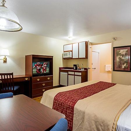 Red Roof Inn Las Vegas Exterior photo