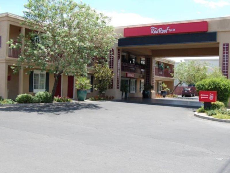 Red Roof Inn Las Vegas Exterior photo