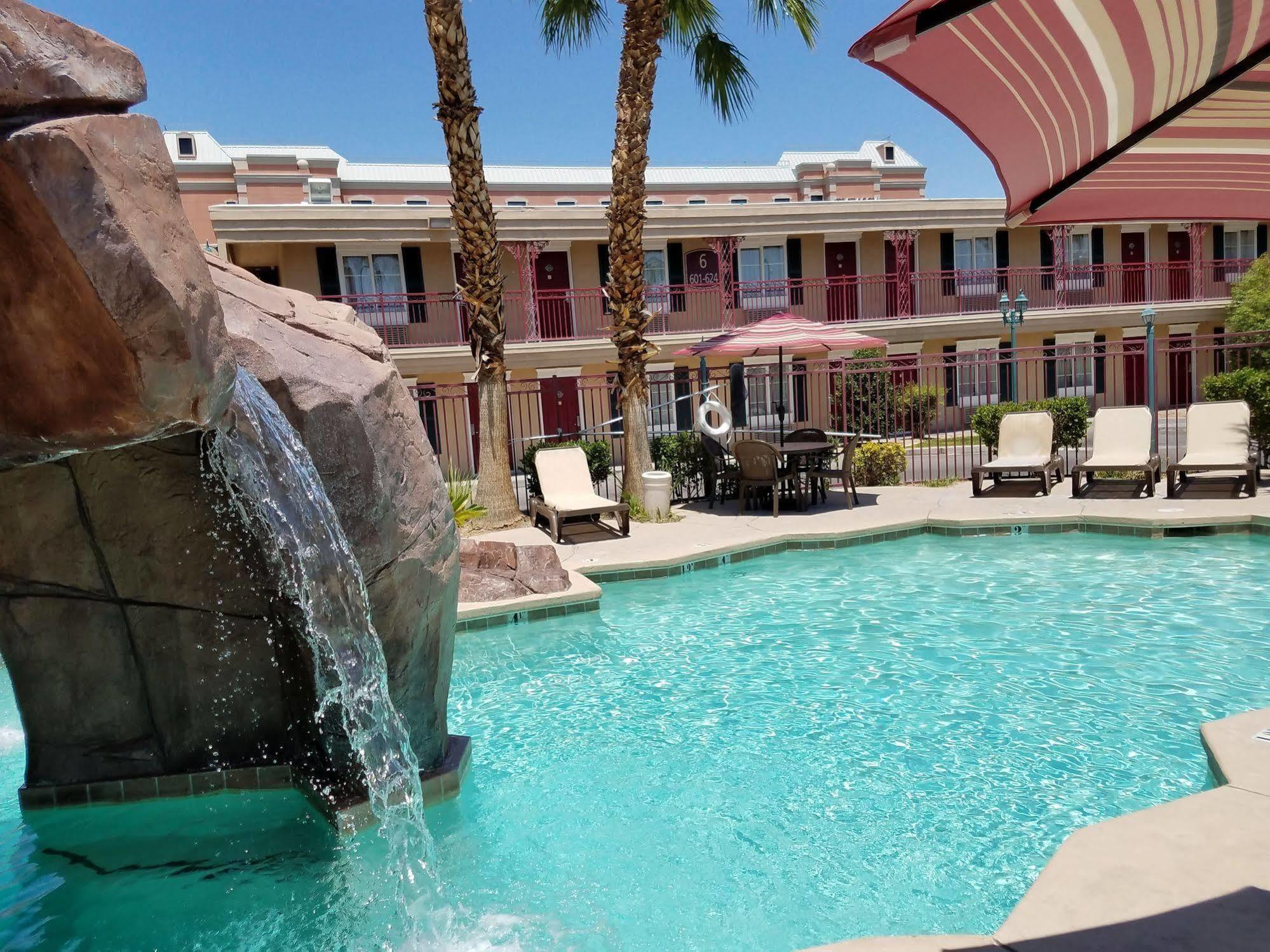 Red Roof Inn Las Vegas Exterior photo