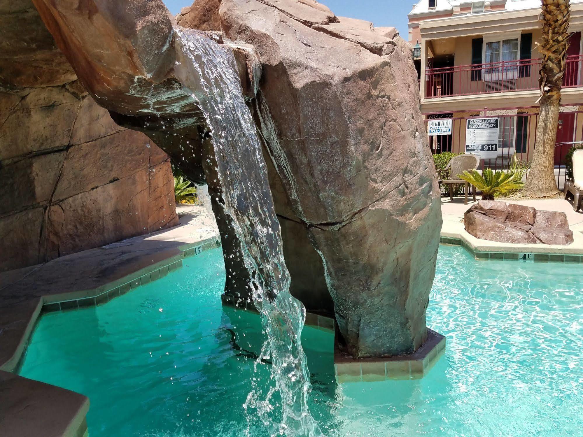Red Roof Inn Las Vegas Exterior photo